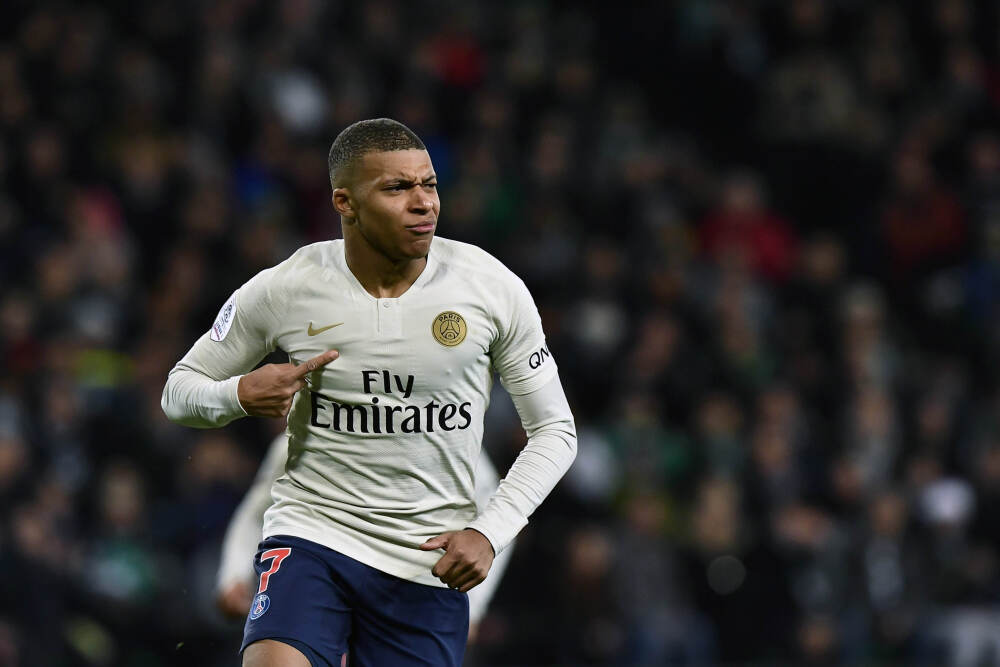 不破不立？黄金在4300关口反复试探，是等什么信号